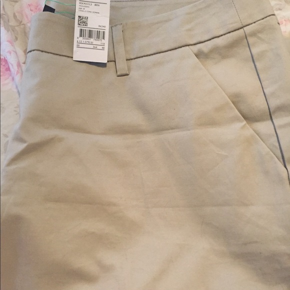 Mens Benetton Khaki slacks size 48 new with tag - Picture 2 of 3